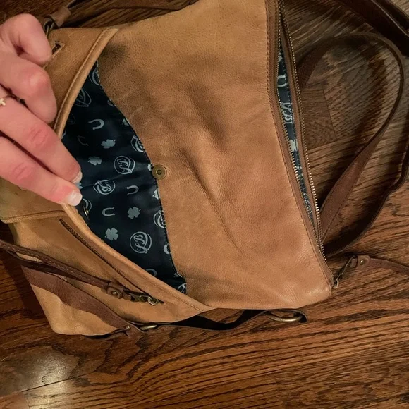 VINTAGE Lucky Brand Crossbody - Picture 6 of 15